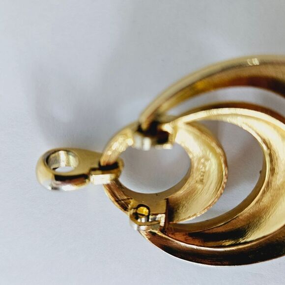 Vintage Crown Trifari Signed '50s Large Gold Tone White Enamel Necklace Pendant - Picture 7 of 11